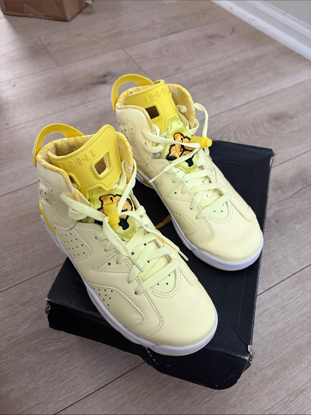 Air Jordan 6 retro GG Citron Tint ) 6.5y 8w